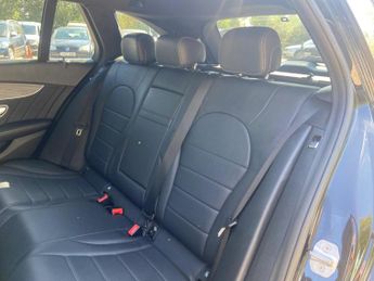 Mercedes-Benz C Class 2.1 C220d AMG Line (Premium Plus) G-Tronic+ Euro 6 (s/s) 5dr
