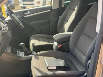 Volkswagen Tiguan 2.0 TDI BlueMotion Tech SE SUV 5dr Diesel DSG 4WD