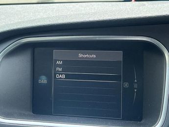 Volvo V40 1.5 T3 GPF Inscription Hatchback 5dr Petrol Auto Euro 6 (s/s) (1