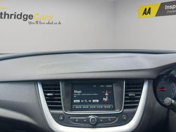 Vauxhall Grandland X 1.2 Turbo SE Premium Euro 6 (s/s) 5dr