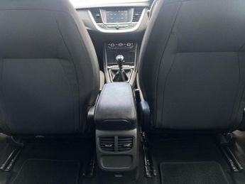 Vauxhall Grandland X 1.2 Turbo SE Premium Euro 6 (s/s) 5dr