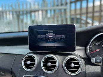 Mercedes-Benz C Class C 220 D 4MATIC AMG LINE PREMIUM PLUS