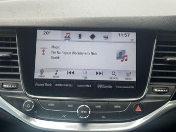 Vauxhall Astra 1.4i Turbo Elite Nav Euro 6 5dr