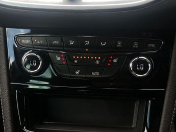 Vauxhall Astra 1.4i Turbo Elite Nav Euro 6 5dr