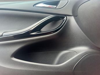 Vauxhall Astra 1.4i Turbo Elite Nav Euro 6 5dr