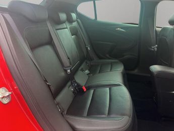 Vauxhall Astra 1.4i Turbo Elite Nav Euro 6 5dr
