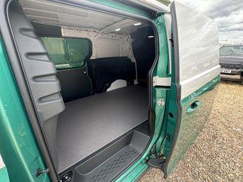 Volkswagen Id.Buzz AUTO LWB L2 Delivery Miles Commerce Plus Air Alloys Cam EURO 6 N