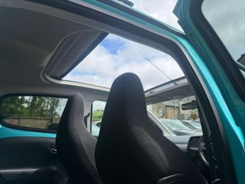 Citroen C1 1.2 PureTech Flair Airscape 5dr Petrol Manual Euro 6