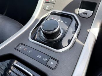 Land Rover Range Rover Evoque 2.0 TD4 SE TECH