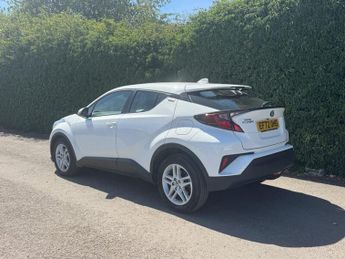Toyota C-HR 1.8 VVT-h GPF Icon SUV 5dr Petrol Hybrid CVT Euro 6 (s/s) (122 p