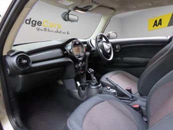 Mini Hatch 1.5 Cooper Auto Euro 6 (s/s) 3dr
