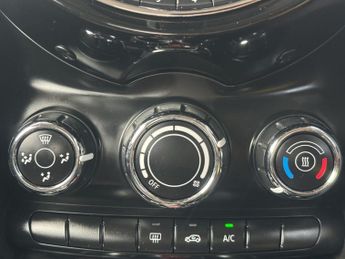 Mini Hatch 1.5 Cooper Auto Euro 6 (s/s) 3dr