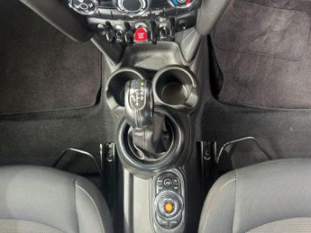 Mini Hatch 1.5 Cooper Auto Euro 6 (s/s) 3dr