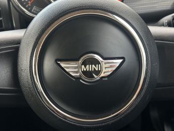 Mini Hatch 1.5 Cooper Auto Euro 6 (s/s) 3dr