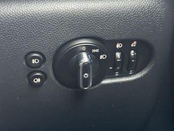 Mini Hatch 1.5 Cooper Auto Euro 6 (s/s) 3dr