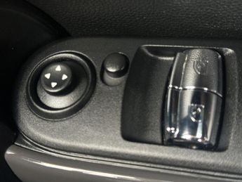 Mini Hatch 1.5 Cooper Auto Euro 6 (s/s) 3dr
