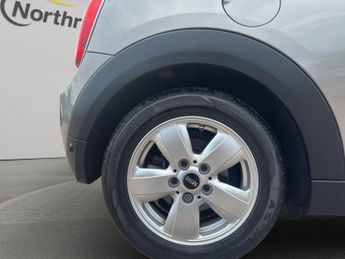 Mini Hatch 1.5 Cooper Auto Euro 6 (s/s) 3dr