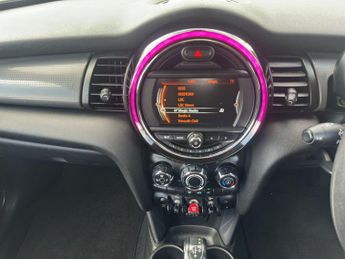 Mini Hatch 1.5 Cooper Auto Euro 6 (s/s) 3dr