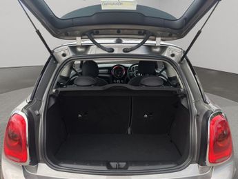 Mini Hatch 1.5 Cooper Auto Euro 6 (s/s) 3dr