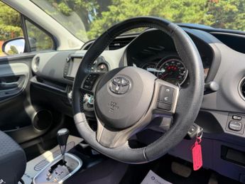 Toyota Yaris 1.33 Dual VVT-i Icon Multidrive S Euro 5 5dr Euro 5