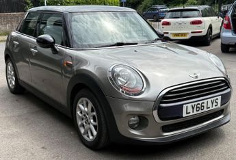 Mini Hatch Cooper 1.5 Petrol Automatic Pepper / Media XL 5 door + SAT NAV +