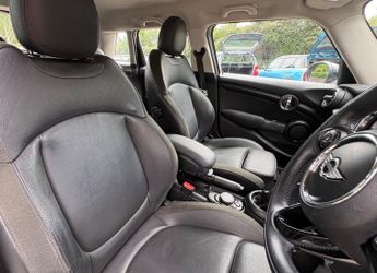 Mini Hatch Cooper 1.5 Petrol Automatic Pepper / Media XL 5 door+NAV+LEATHER