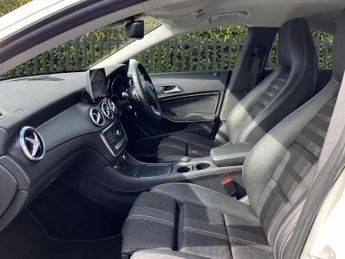 Mercedes-Benz CLA Class 1.6 CLA180 Sport Coupe 7G-DCT Euro 6 (s/s) 4dr