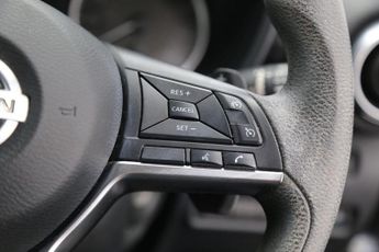 Nissan Juke 1.0 DIG-T Acenta DCT Auto Euro 6 (s/s) 5dr