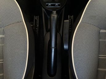 Fiat 500 1.0 MHEV Lounge Euro 6 (s/s) 3dr