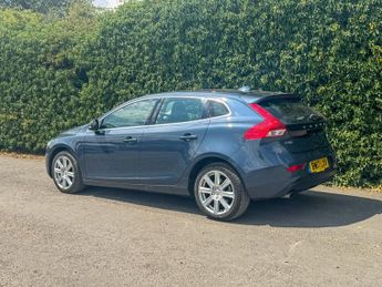 Volvo V40 2.0 D3 Inscription Hatchback 5dr Diesel Auto Euro 6 (s/s) (150 p
