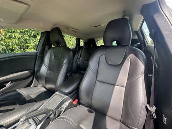 Volvo V40 2.0 D3 Inscription Hatchback 5dr Diesel Auto Euro 6 (s/s) (150 p