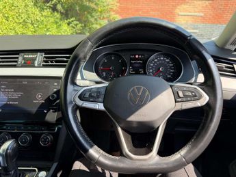 Volkswagen Passat 2.0 TDI EVO SEL Saloon 4dr Diesel DSG Euro 6 (s/s) (150 ps)