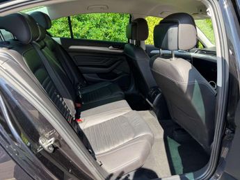 Volkswagen Passat 2.0 TDI EVO SEL Saloon 4dr Diesel DSG Euro 6 (s/s) (150 ps)
