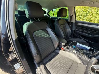 Volkswagen Passat 2.0 TDI EVO SEL Saloon 4dr Diesel DSG Euro 6 (s/s) (150 ps)