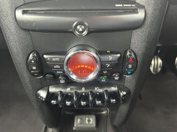 Mini Convertible 1.6 Cooper S Euro 5 (s/s) 2dr