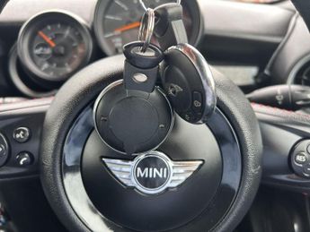 Mini Convertible 1.6 Cooper S Euro 5 (s/s) 2dr
