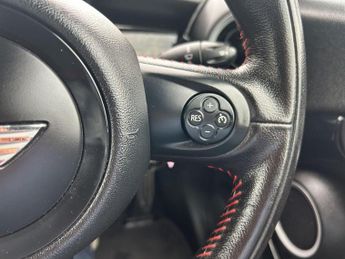 Mini Convertible 1.6 Cooper S Euro 5 (s/s) 2dr