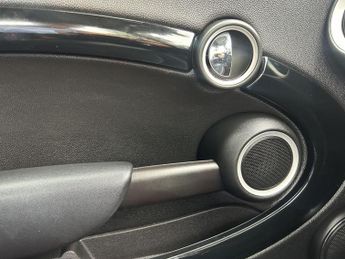 Mini Convertible 1.6 Cooper S Euro 5 (s/s) 2dr