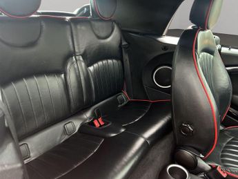 Mini Convertible 1.6 Cooper S Euro 5 (s/s) 2dr