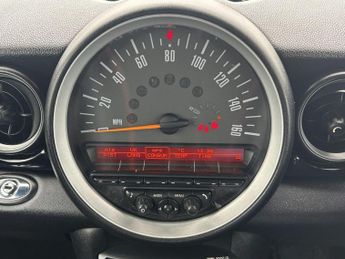 Mini Convertible 1.6 Cooper S Euro 5 (s/s) 2dr