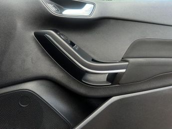 Ford Fiesta 1.0T EcoBoost Titanium Euro 6 (s/s) 5dr