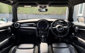 Mini Hatch Cooper 1.5 Petrol Automatic Chili Media XL 3 door- SAT NAV+LEATH