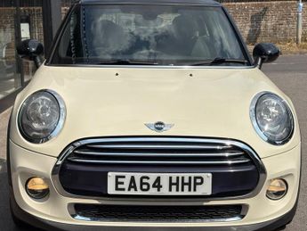 Mini Hatch Cooper 1.5 Petrol Automatic Chili Media XL 3 door- SAT NAV+LEATH