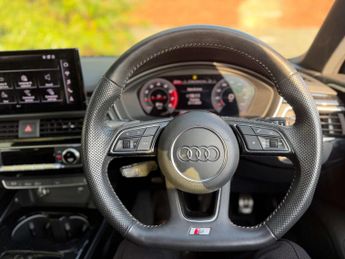 Audi A4 2.0 TFSI 40 Black Edition Estate 5dr Petrol S Tronic Euro 6 (s/s
