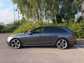 Audi A4 2.0 TFSI 40 Black Edition Estate 5dr Petrol S Tronic Euro 6 (s/s