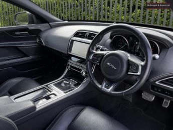Jaguar XE 2.0i GPF R-Sport Auto Euro 6 (s/s) 4dr