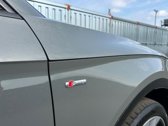 Audi Q5 TDI QUATTRO VORSPRUNG 1 OWNER SAT NAV PANO ROOF HUGE SPEC