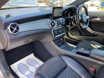 Mercedes-Benz GLA 2.0 GLA250 AMG Line (Premium Plus) 7G-DCT 4MATIC Euro 6 (s/s) 5d