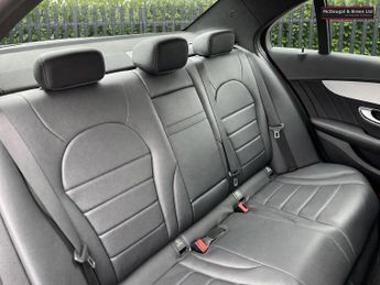 Mercedes-Benz C Class 2.1 C220d AMG Line 7G-Tronic+ Euro 6 (s/s) 4dr