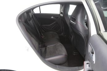 Mercedes-Benz A Class 2.1 A200d AMG Line (Premium) 7G-DCT Euro 6 (s/s) 5dr